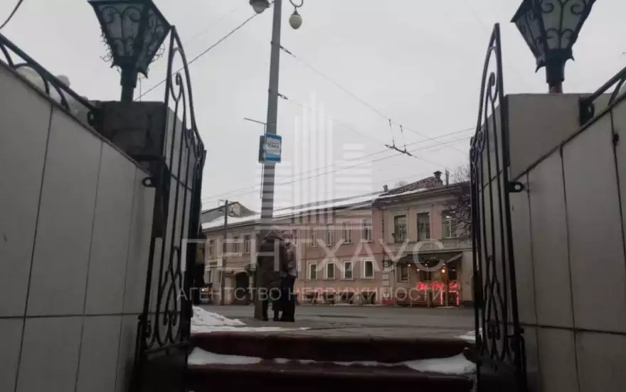 Большая Московская ул., 9