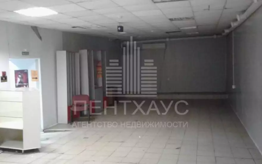Строителей ул., 32