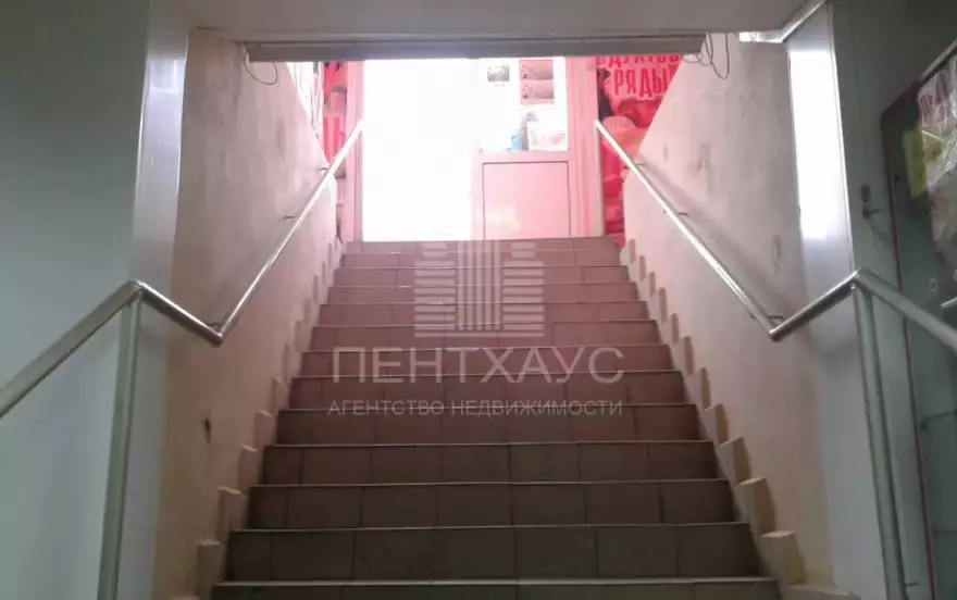 Строителей ул., 32