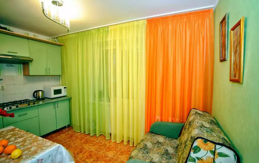 Луговая улица, 100