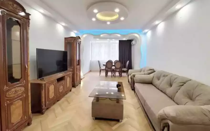 улица Ваграма Папазяна, 16Б