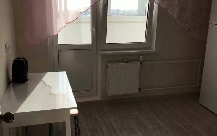 улица Котанова, 1