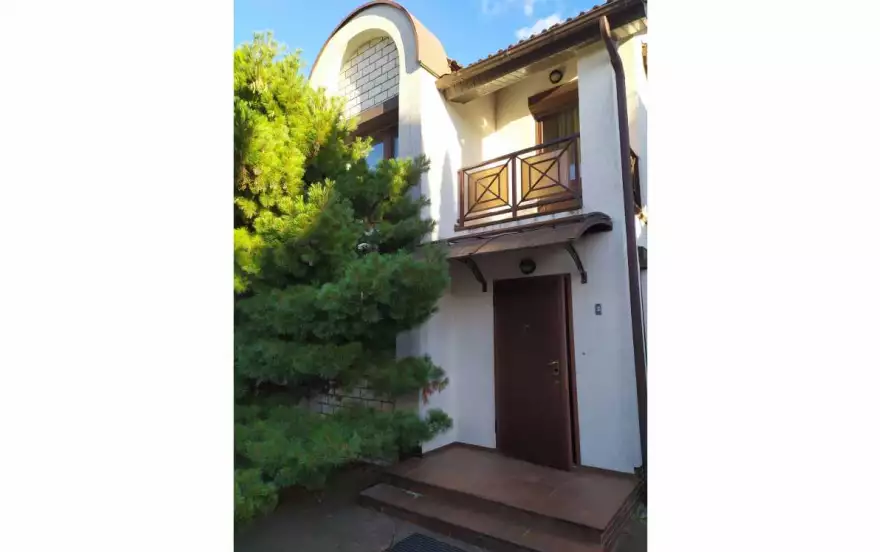 улица Валентия Ваньковича, 3