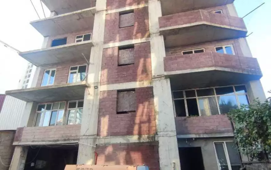 шоссе Аэропорта, 8