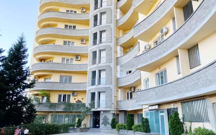 улица Бидзины Квернадзе, 35