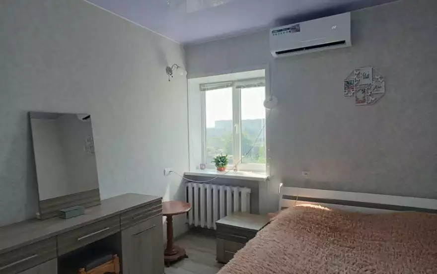 квартал Димитрова, 27