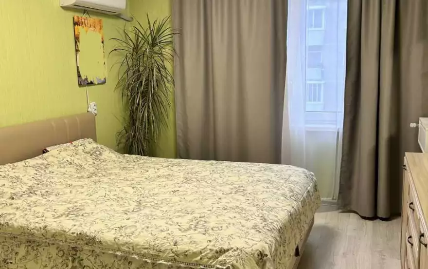 Симферопольская улица, 32