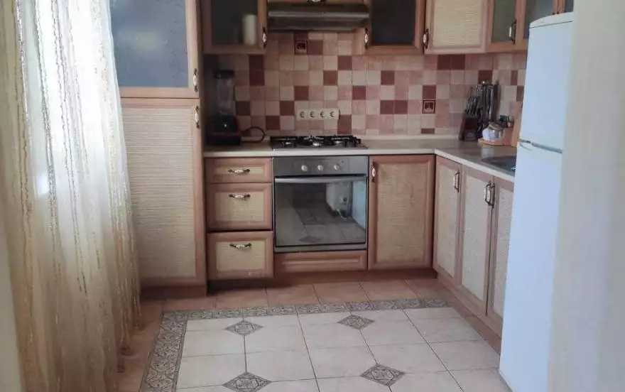 Степной квартал, 18