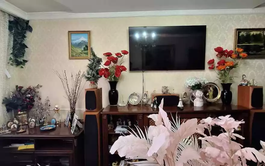 1-й микрорайон, 3