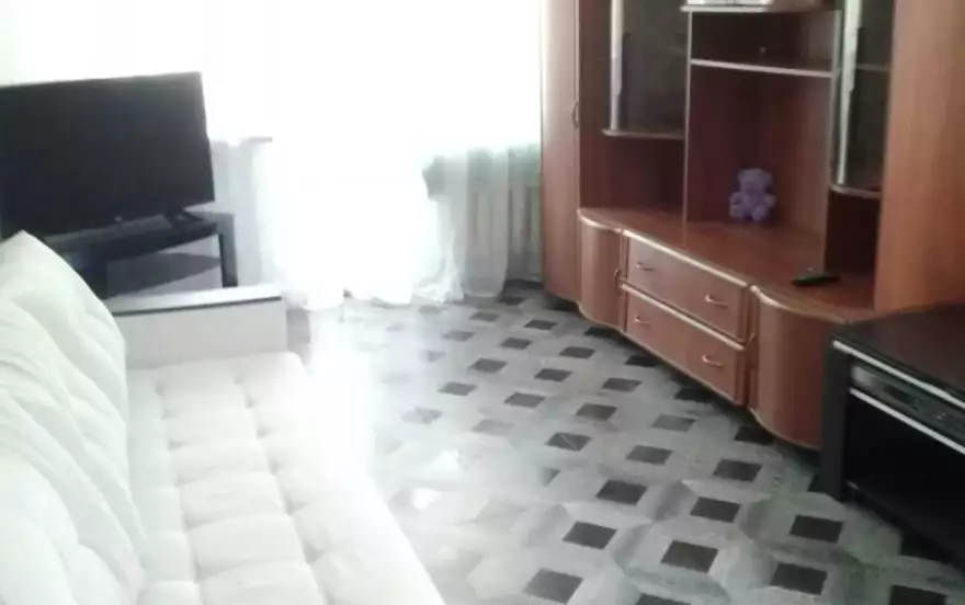 Октябрьский проспект, 27