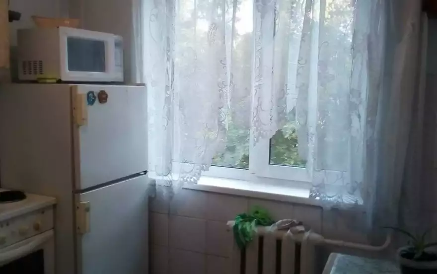 Октябрьский проспект, 27