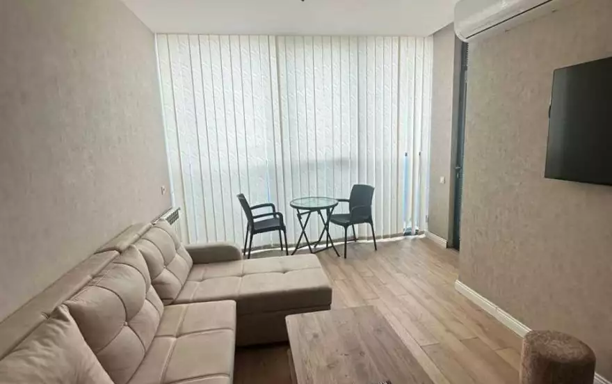проспект Жиули Шартава, 32