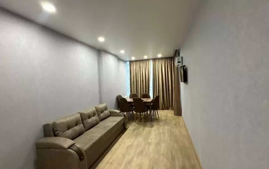 проспект Жиули Шартава, 32