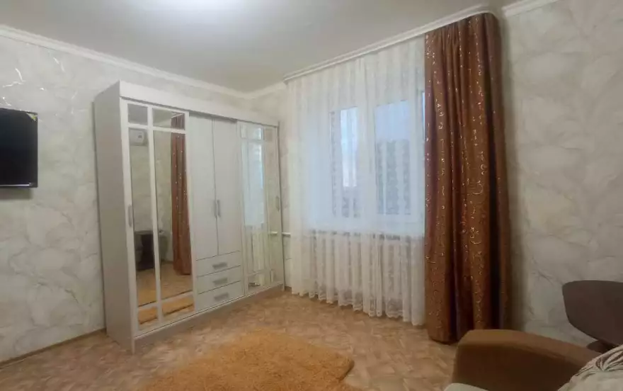 Заречный квартал, 9