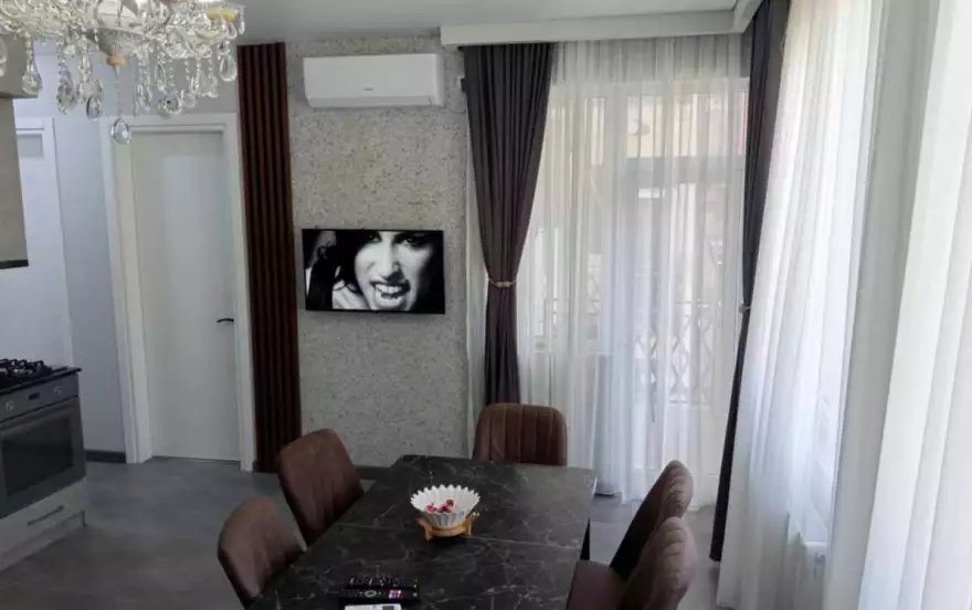 улица Ангиса, 50