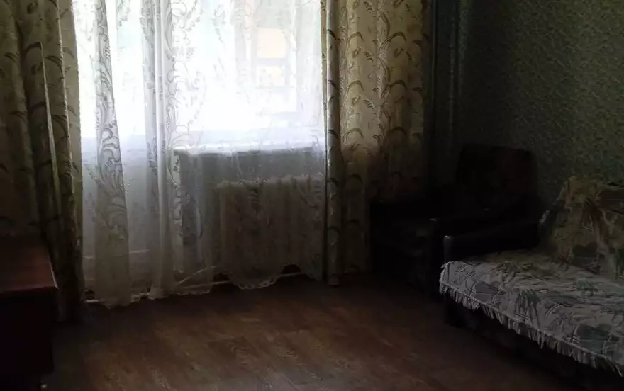 Мирный квартал, 11