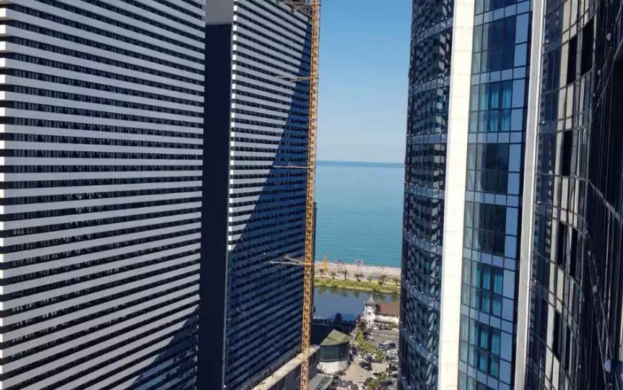 проспект Жиули Шартава, 8
