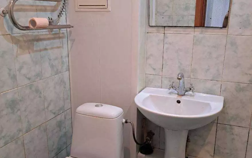 Азовстальская 57