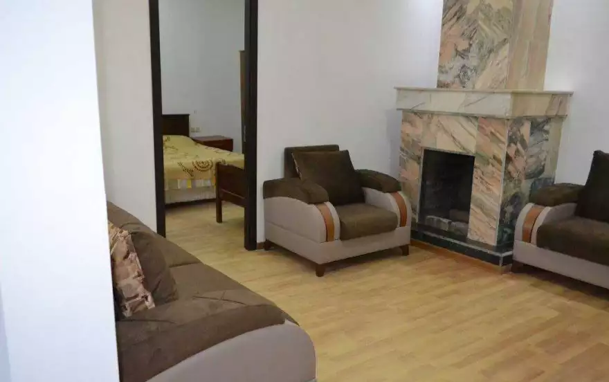 набережная Царицы Тамары, 36