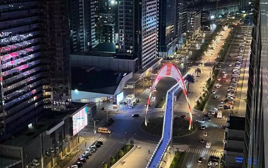 проспект Жиули Шартава, 7