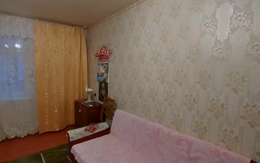 квартал Комарова, 11
