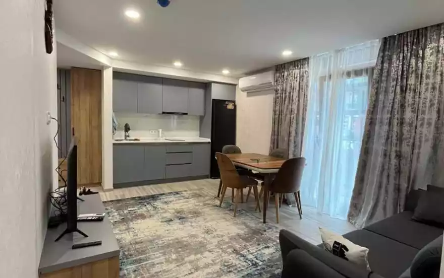 улица Адлиа, 1