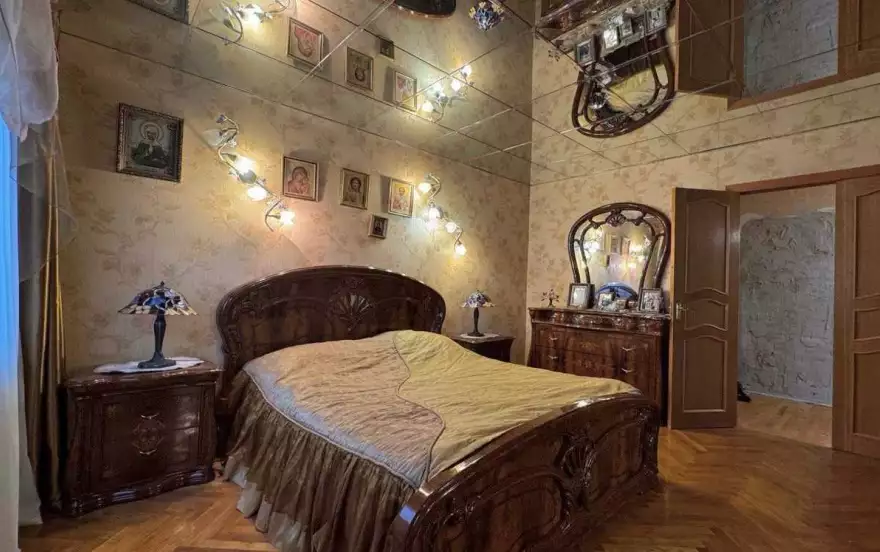 ул Любецкая, 43