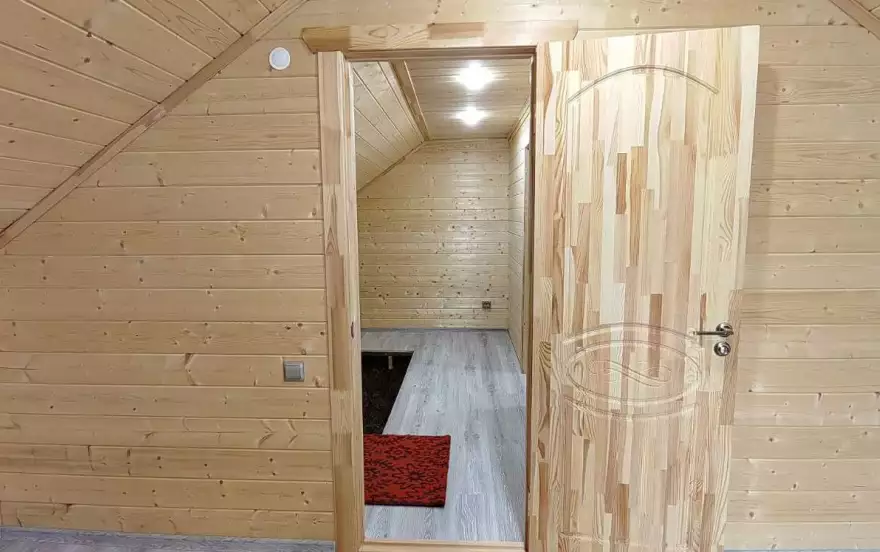 ул Набережная Серовки, 1