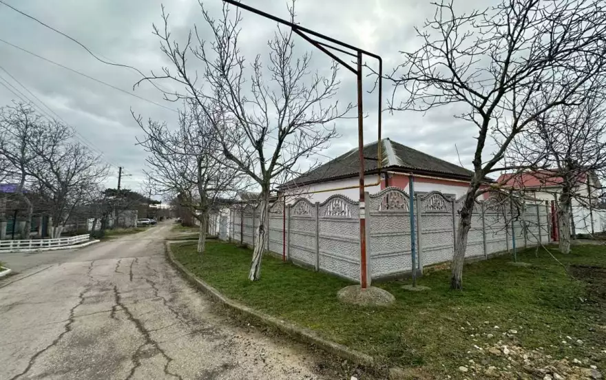 Симферопольская улица, 49