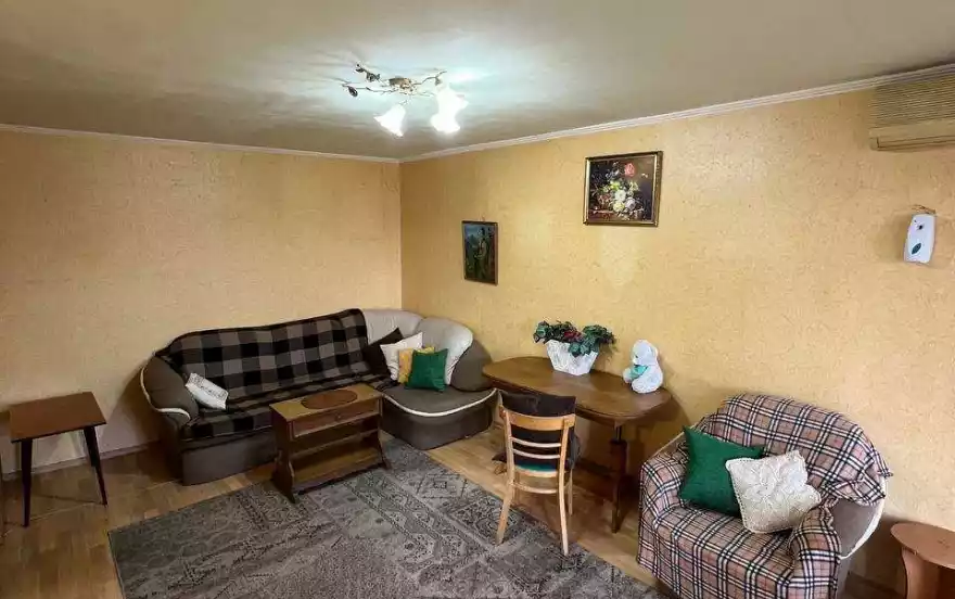 площадь Героев ВОВ, 3