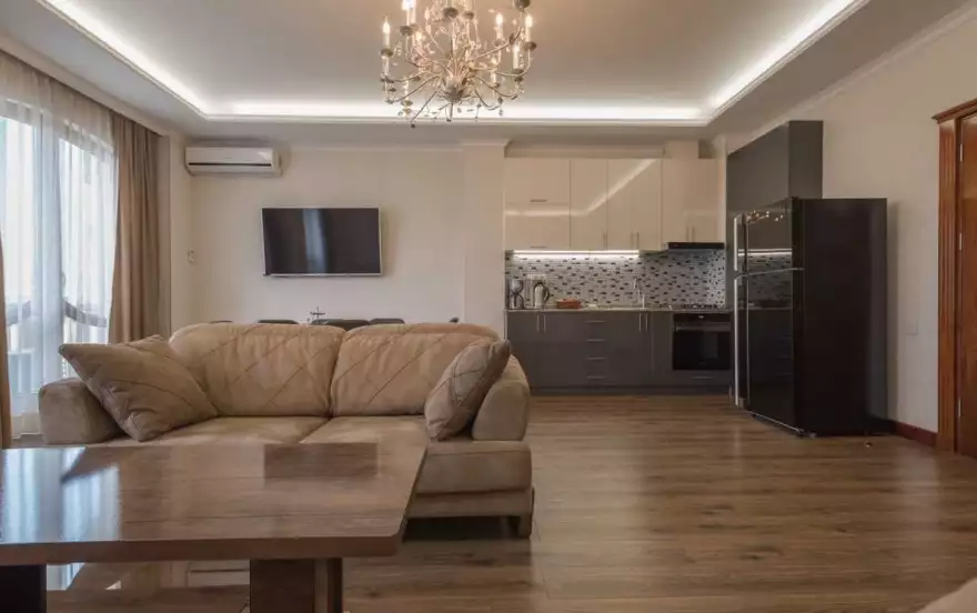 ილია ჭავჭავაძის ქუჩა 1