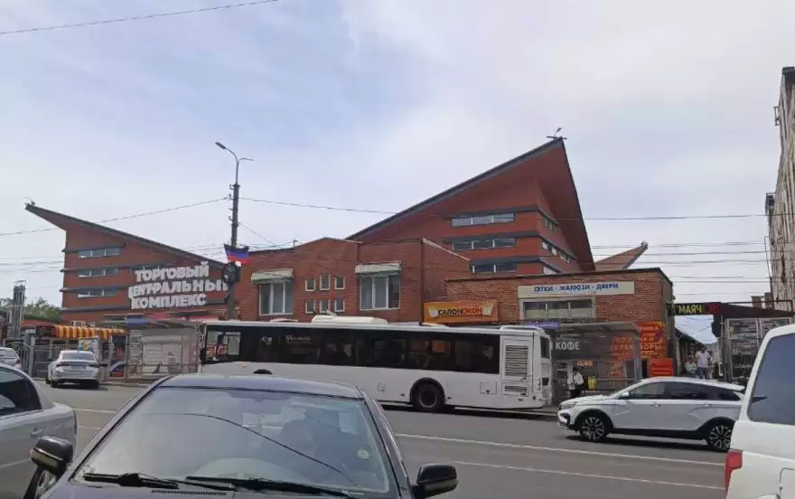 проспект Металлургов, 64