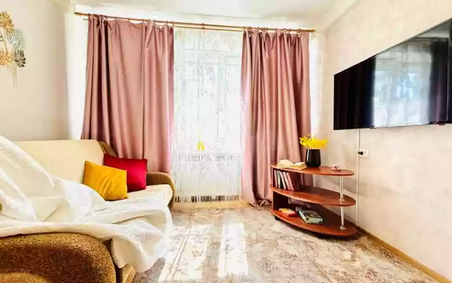 Заневский проспект, 28-30-32Д