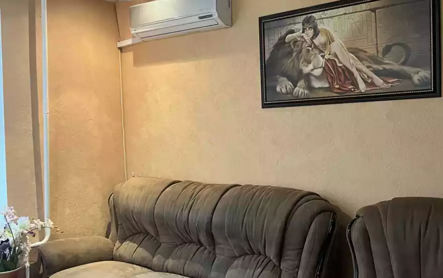 квартал Якира, 10