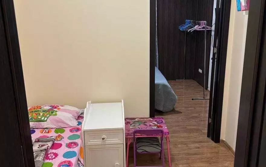 ნიკო ფიროსმანის 18ბ