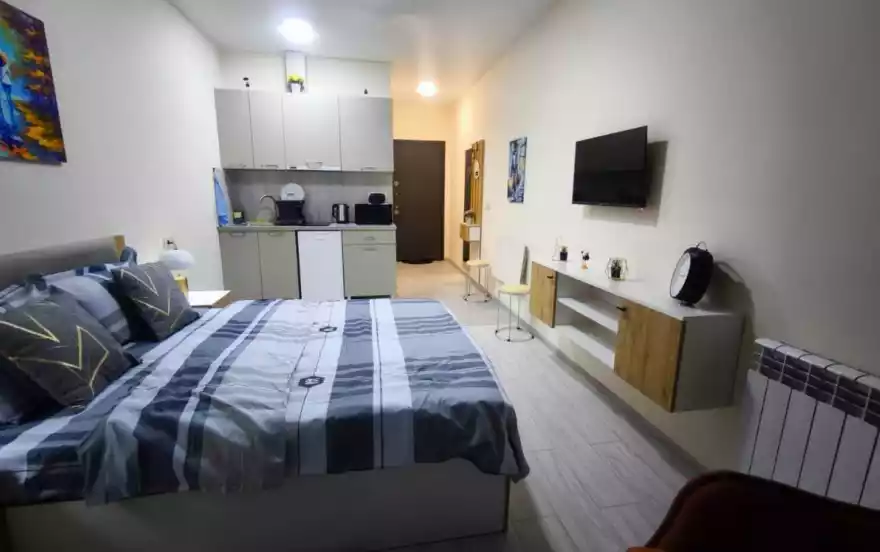 ანგისას მე-3 ჩიხი, 8