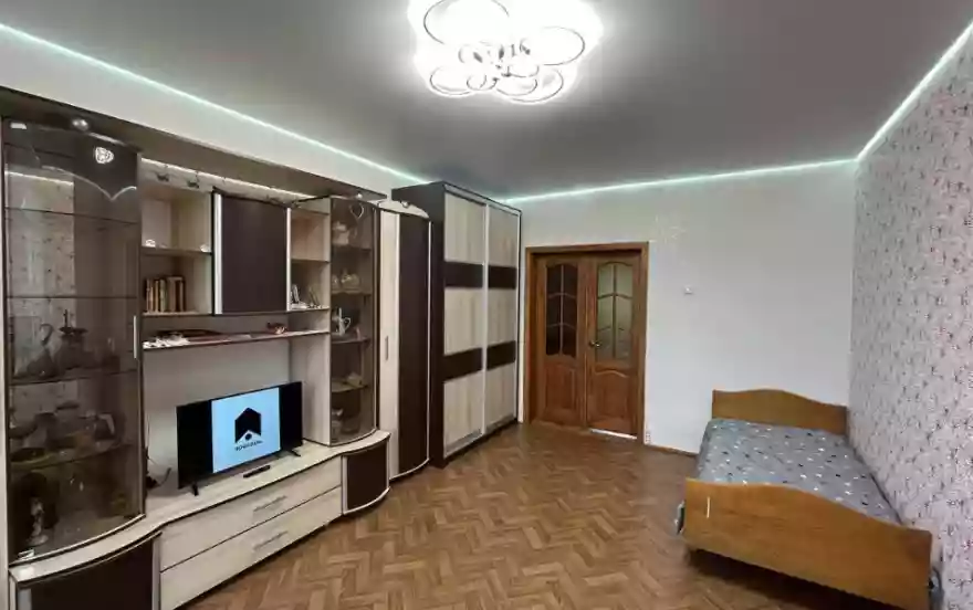 Советская улица, 6