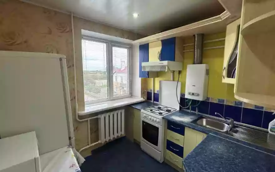 Кобринская улица, 2