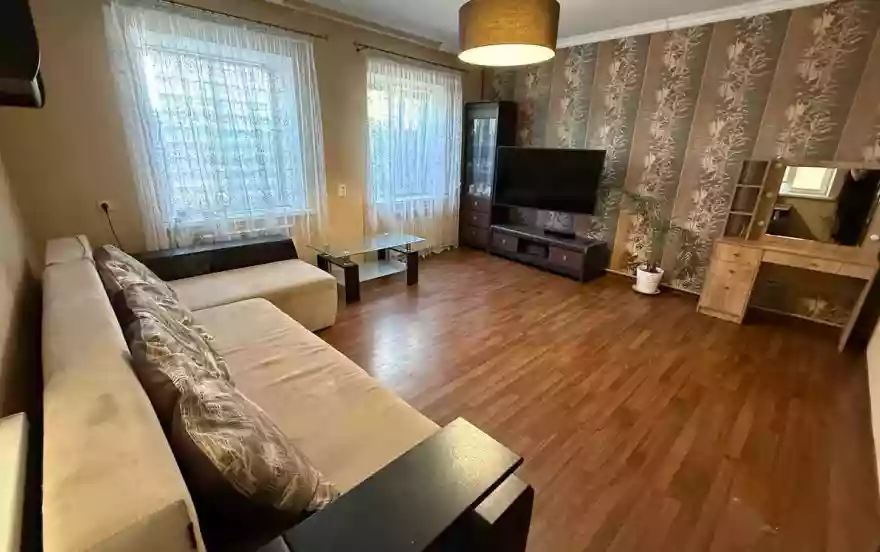 улица Тарасова, 14