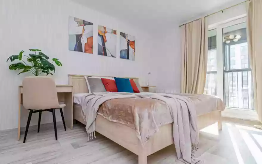 Серебристая улица, 7