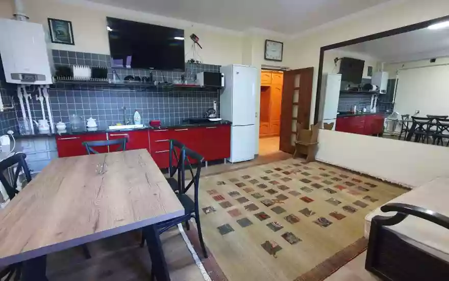 Саратовская улица, 3/7