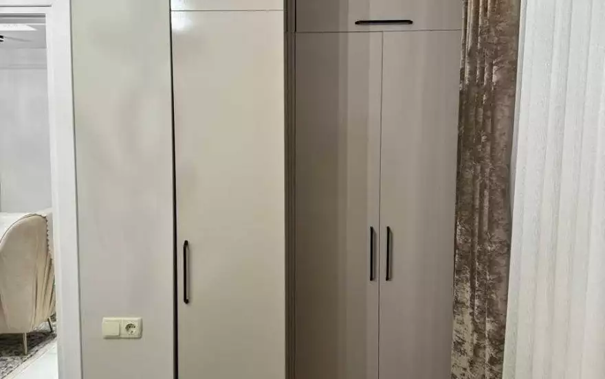 ანგისას ქუჩა 20