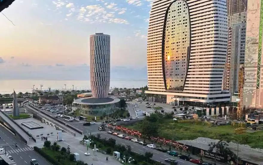 ჟიული შარტავას 7