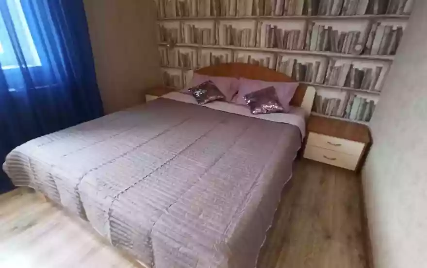 Взлётная улица, 8