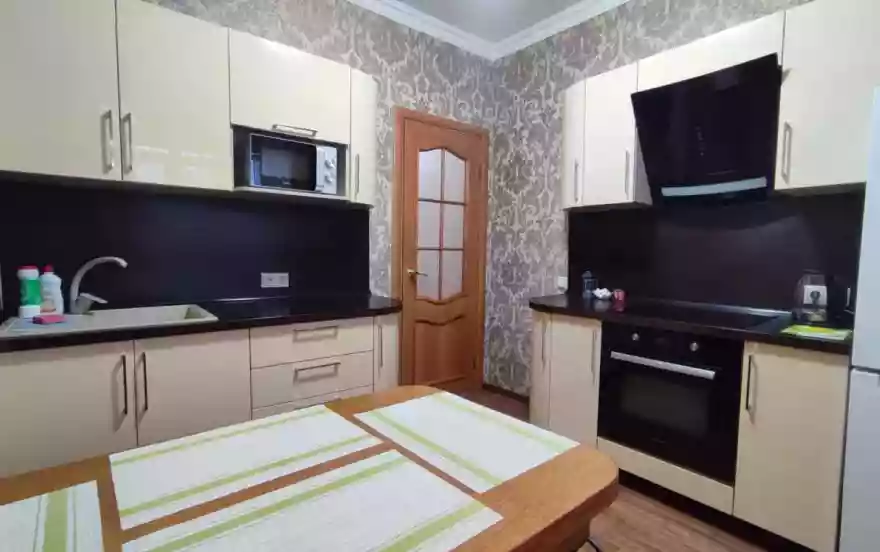 Рябиновый бульвар, 4