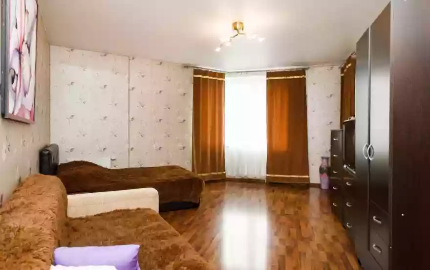 улица Челюскинцев, 21