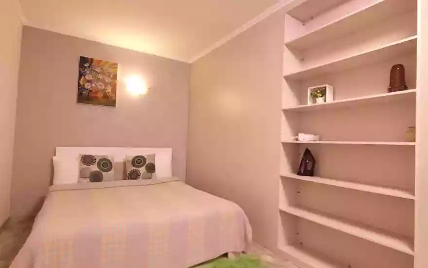 улица Адмирала Кузнецова, 80