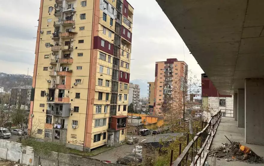 გიორგი ლეონიძის ქუჩა 4გ