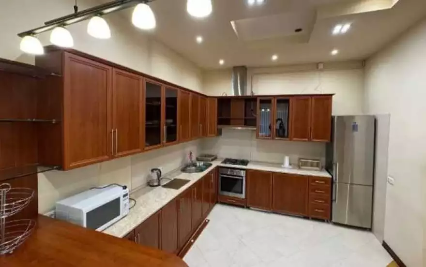 проспект Саят-Новы, 5