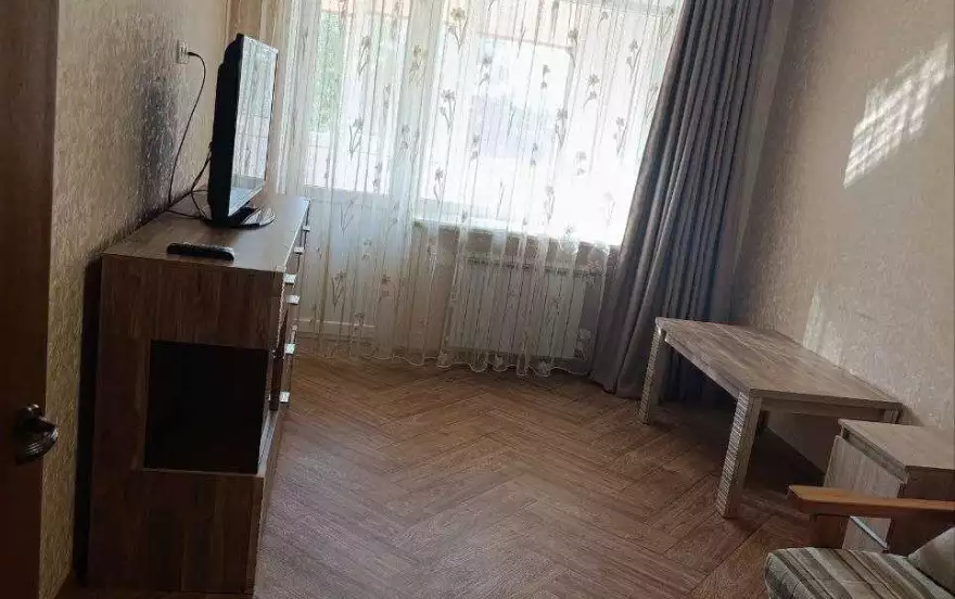 площадь Адмирала Лунина, 11в